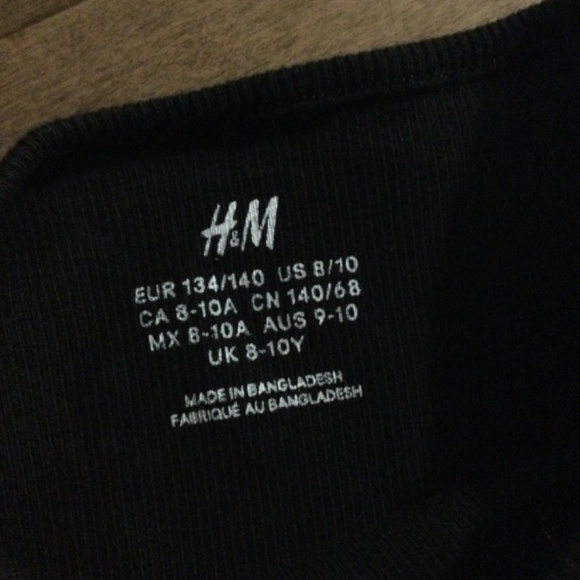 Black long sleeve with ruffles - Picture 3 of 3